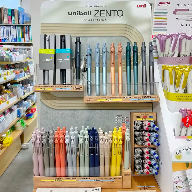 Uniball ZENTO Gel-Tintenroller mit schnell trocknender und wischfester Tinte in Blau oder Mehrfarbig - Bild 2
