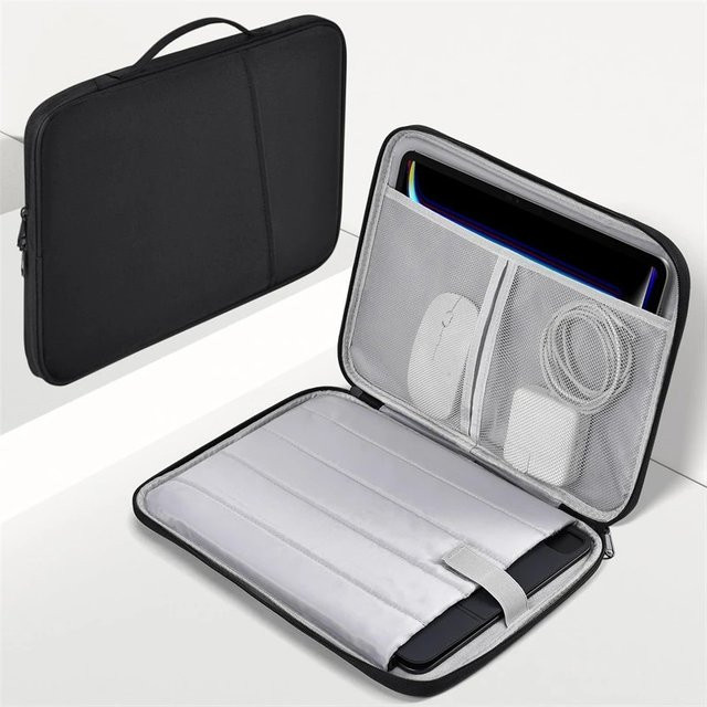 Wasserdichte und stoßfeste Laptop-Hülle als Grifftasche für Apple MacBook Air 11, 12 und 13,6 Zoll (M4, M3, M2 Chip), Farbe: Schwarz - Bild 1