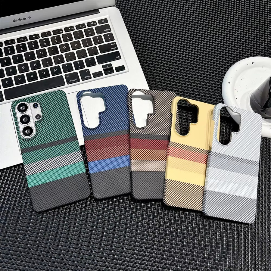 Ultradünne Samsung Handyhülle mit Kevlar-Muster und MagSafe Kompatibilität in Braun für S26 Ultra, S25, S24, S23 und S23 FE Plus - Bild 3