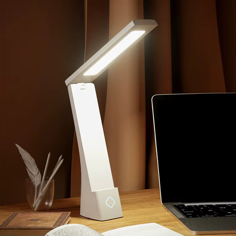 Feimefeiyou LED Schreibtischlampe in Weiß mit USB-Ladefunktion, faltbare Tischleuchte mit Augenschutz und Touch-Steuerung für Schlafzimmer und Schreibtisch, warmweißes Licht - Bild 4