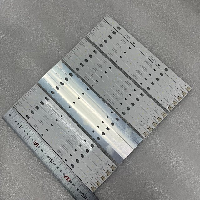 LED-Streifen 3LED für Panasonic TX49EXW584 TX-49EXW584 TNP4G622-1 TX-49EX580B TH-49EX600H TH-49EX600K TX-49EX600E TX-49EX633E in Weiß - Bild 1