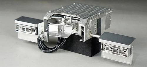 Thicon Models 50329 Hecktraverse aus Edelstahl im Maßstab 1:14 - Bild 1