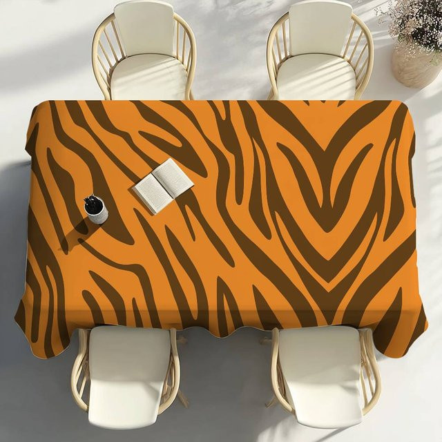 Wasserdichte und fleckenabweisende Tischdecke mit Tiger-Streifenmuster von Fancy Style Studio in Orange, B/T: 140 x 100 cm - Bild 1