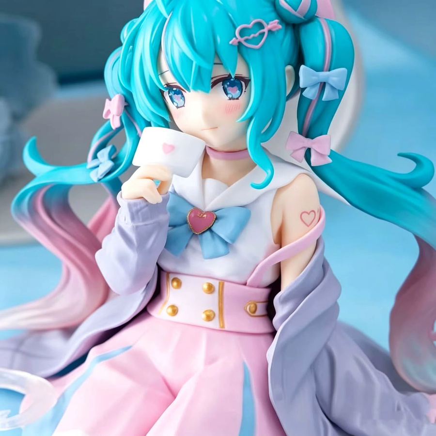 Bandai Hatsune Miku Anime-Figur, rosa Sakura, sitzende Pose, PVC-Actionfigur - Bild 4