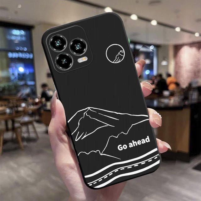 Stoßfeste Silikon Handyhülle mit Astronaut Design für ZTE Blade V70 Vita und ZTE Nubia V70 in Schwarz - Bild 1