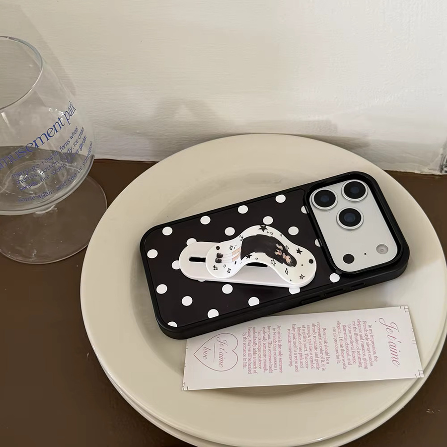 KASONPAI Stoßfeste Handyhülle mit Retro-Polka-Dot-Anime-Mädchen Design für iPhone 14, 15, 16, 17 Pro Max und Air 13 in Schwarz - Bild 4
