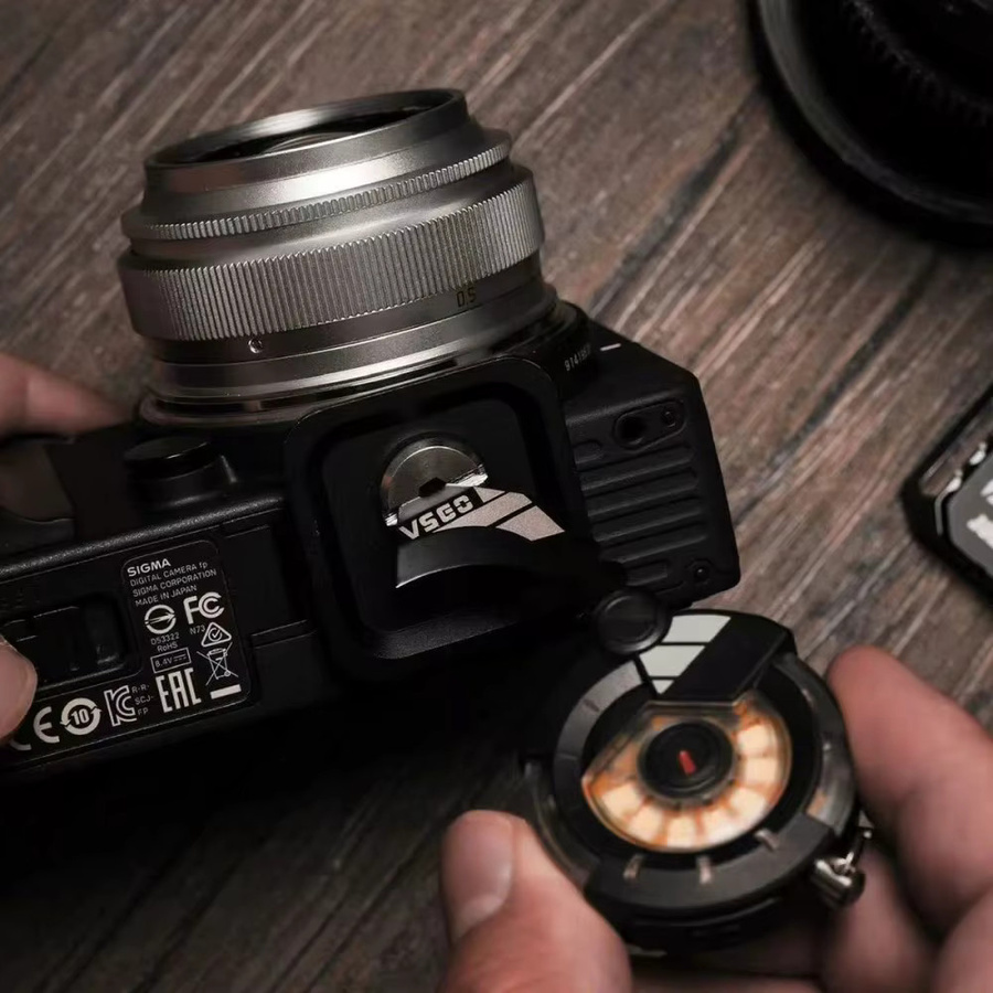VSGO V2.0 Black Snipe Eye EDC Tragbare Outdoor-Reiselaterne in Schwarz mit IPX4 Wasserschutz - Bild 4