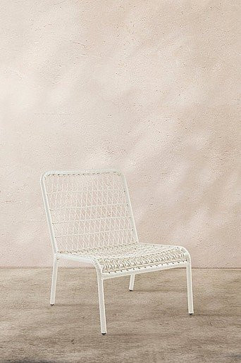 Jotex ESTEPONA Loungestuhl in Weiß aus Rattan und Metall für den Garten - Bild 1