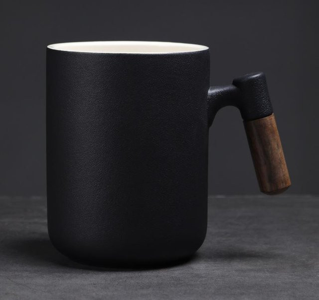 Baifenbai Home Furnishing Keramiktasse mit Holzgriff in Schwarz, 800 ml - Bild 1