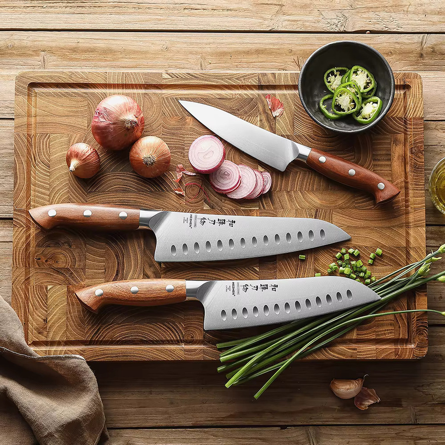 HEZHEN 3-teiliges Küchenmesser-Set mit Santoku-Allzweckmesser und Redwood-Griff in Braun - Bild 3