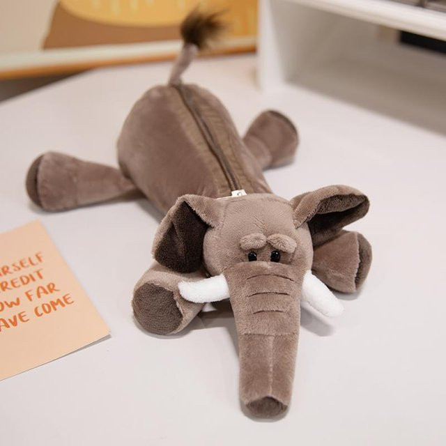 MARKET-3 Plüsch Federmäppchen mit Tier-Motiv Elefant Löwe oder Capybara in Braun, Breite: 26 cm - Bild 1