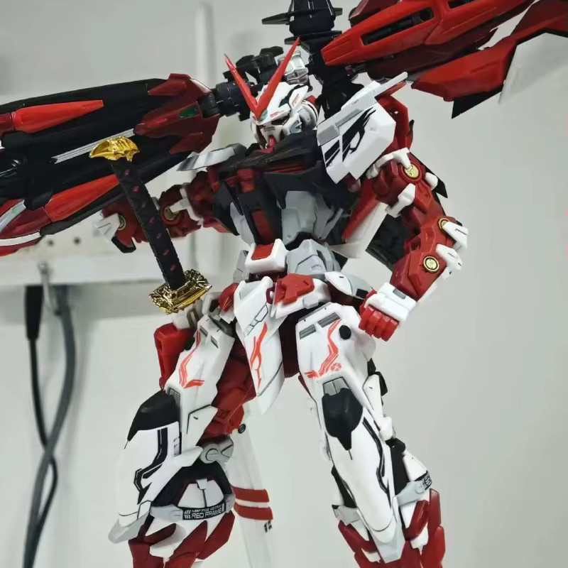 Bandai SEED DESTINY Astray Red Frame Model-58, Actionfiguren, 1:144 - Bild 5