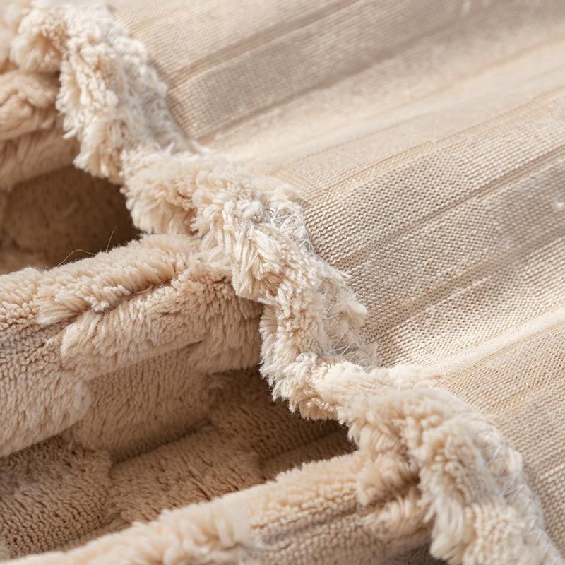 FORTUBI Plüsch-Jacquard-Sofabezug in Beige, rutschfest, B/T: 180 x 130 cm - Bild 1