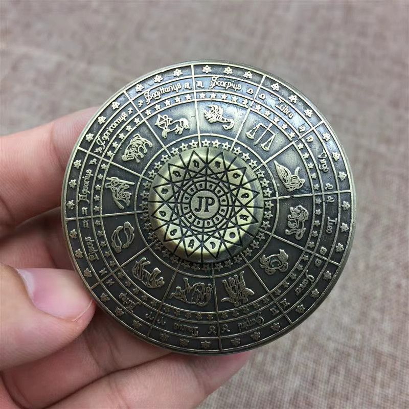 Meade Konstellation Hand Spinner aus Metall als EDC Gadget und Fidget Toy in Türkis und Gold - Bild 5