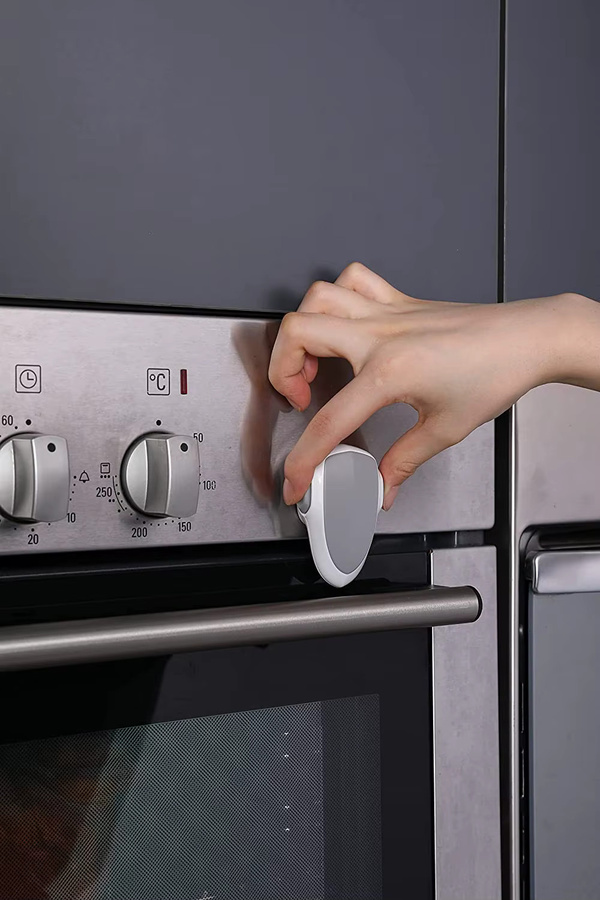Two Dads Baby Backofen Türschloss in Grau zur Kindersicherung für Küche und Schränke - Bild 3