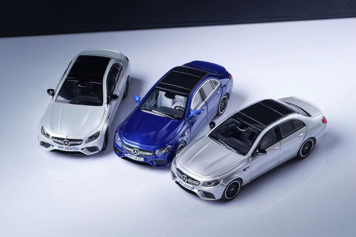 Petrol Studio E-Klasse E63S Limousine, Druckguss-Modellauto, 1:64, ab 18 Jahren - Bild 2