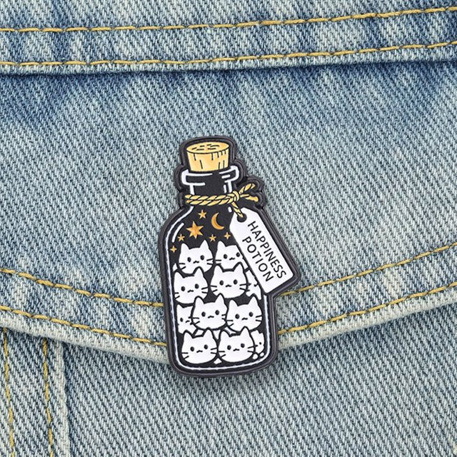 Miss Zoe Emaille-Pins, Katzen-Flaschen-Broschen, Unisex - Bild 1