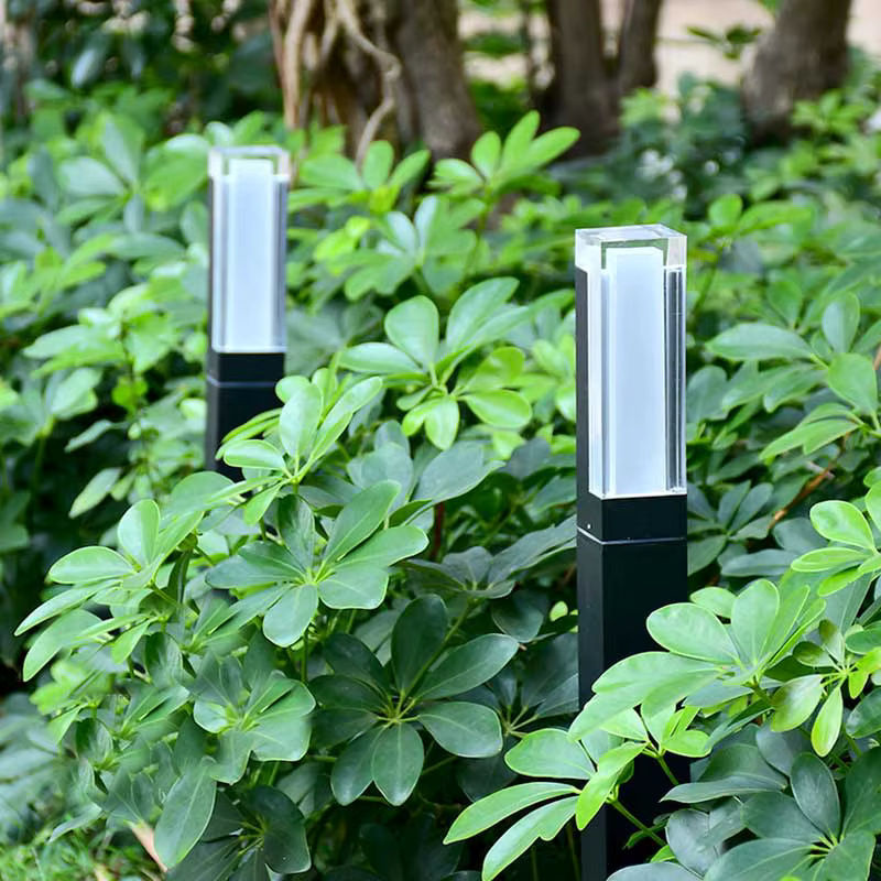 Vecli LED-Gartensäulenlicht in Weiß mit warmem Licht und minimalistischem Design für den Außenbereich und Innenhof - Bild 3