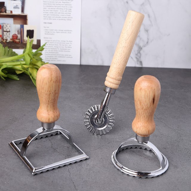 Hoeaden Ravioli-Schneider-Set mit Nudelpresse und Aufsatzwerkzeugen in Silber - Bild 1
