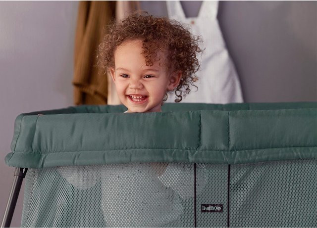 Babybjörn Reisebett Light in Green - Bild 1