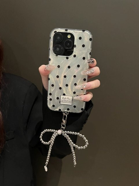 Handyhülle mit schwarz gepunkteter Feder-Schleife Dekoration für iPhone 15 Pro Max, 14, 13, 12, 11 in Schwarz - Bild 1