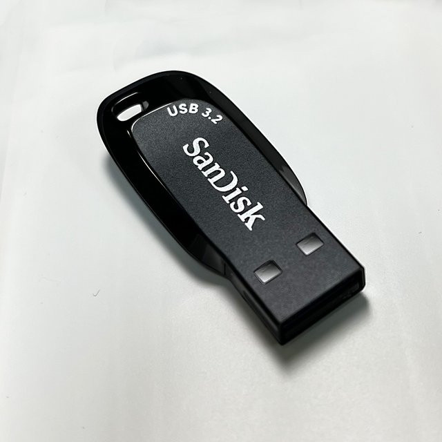 SanDisk USB 3.2 Mini-Pendrive CZ410 USB-Flash-Laufwerk in Schwarz mit bis zu 100 MB/s Lesegeschwindigkeit - Bild 1