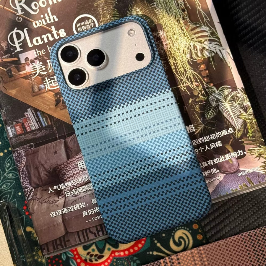 Lolozzx Kevlar-Kohlefaser-Telefonhülle für iPhone 13 bis 17 Pro Max Plus mit MagSafe Magnetfunktion in Rot - Bild 2