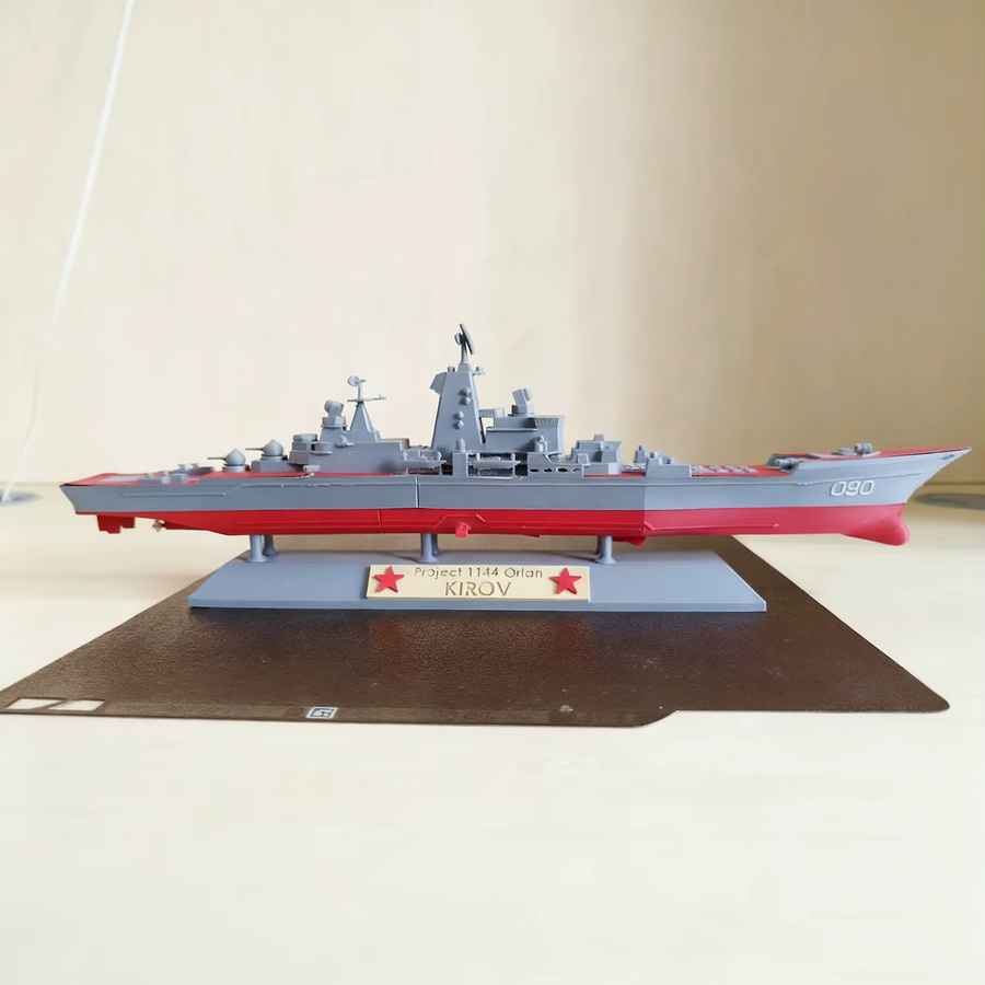 AT 99 MODEL Missile Cruiser der sowjetischen Kirov-Klasse, Montagemodell, 1:700 - Bild 2