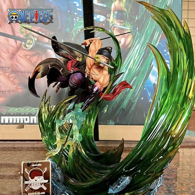 Bandai One Piece Roronoa Zoro Figur, Leuchtende PVC-Statue, 24cm - Bild 1