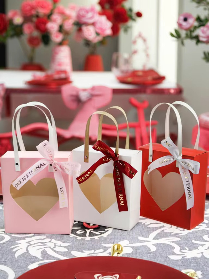 6er Set Valentinstag Geschenktüten aus Papier in Pink mit Herzfenster und Band für Hochzeiten und Partys - Bild 5