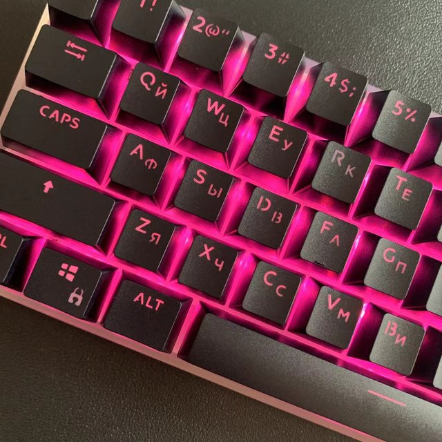 DUTRIEUX 132 Tasten Tastenkappen mit kyrillischem Layout für mechanische Tastaturen, transparent, kompatibel mit MX-Schaltern und LED-Beleuchtung, Farben: Schwarz oder Pink - Bild 1