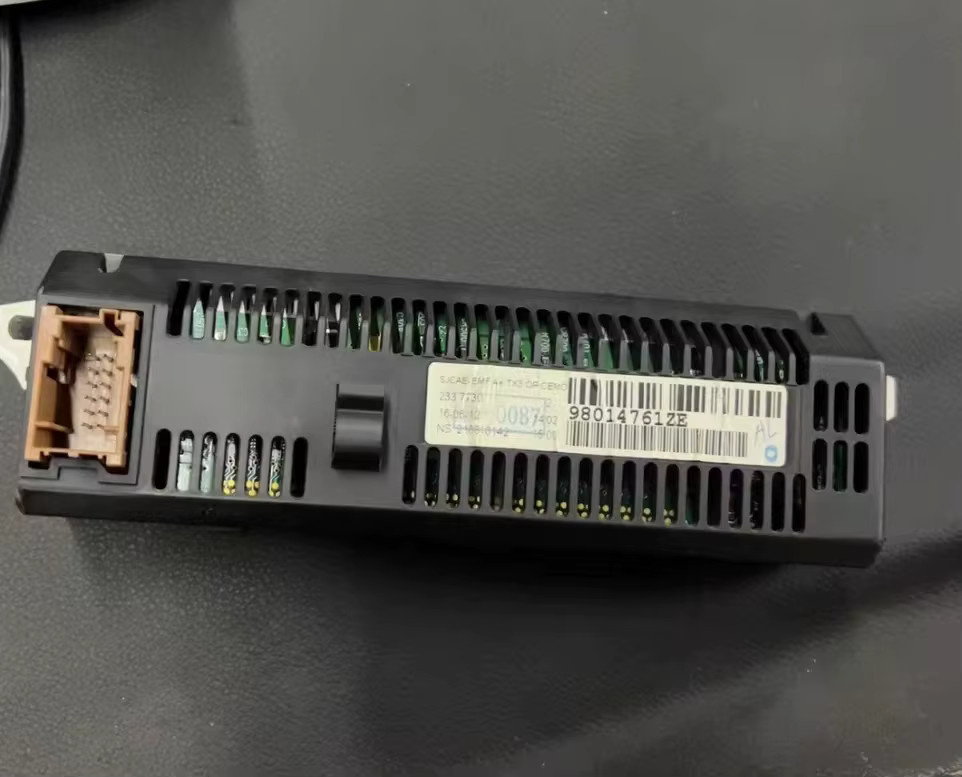 Huataijia Multifunktions-Bildschirm-Display Typ A mit 12 Pin für Peugeot 207 308 408 und Citroen C3 C4 in Schwarz - Bild 2