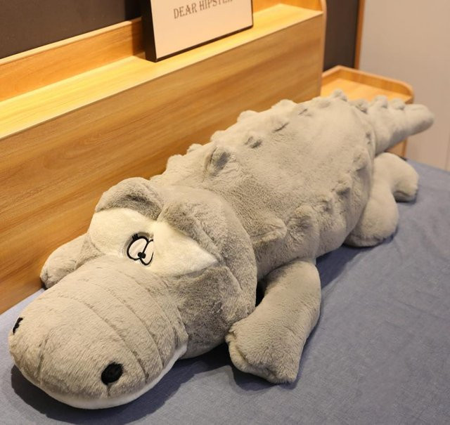 Liegendes Krokodil Plüschkissen Matte, Plüschtiere, Grau - Bild 1