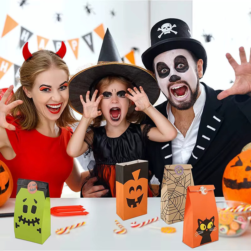 8er Set TMZ Halloween Kraftpapiertüten für Süßigkeiten mit Kürbis, Schädel und Spinnen Motiven zur Party-Geschenkverpackung - Bild 1