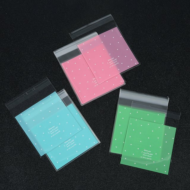 100 Stück Selbstklebende Kunststoff Verpackungstaschen mit Punktmuster in Grün für Schmuck, Süßigkeiten und Gebäck - Bild 1