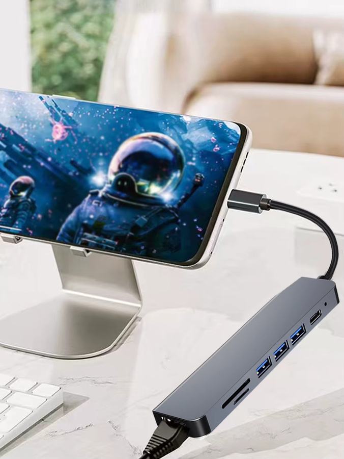 AKKHOO 7-in-1 USB-C Hub Multi-Port USB-Erweiterungsdock in Grau - Bild 2