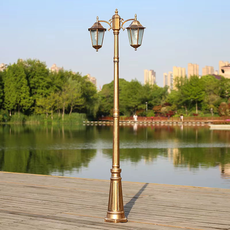Wecus Europäische Gartenlampe aus Aluminium und Glas in Schwarz, Wasserdichte Außenleuchte für Garten und Straße, Höhe: 2,8 m - Bild 2