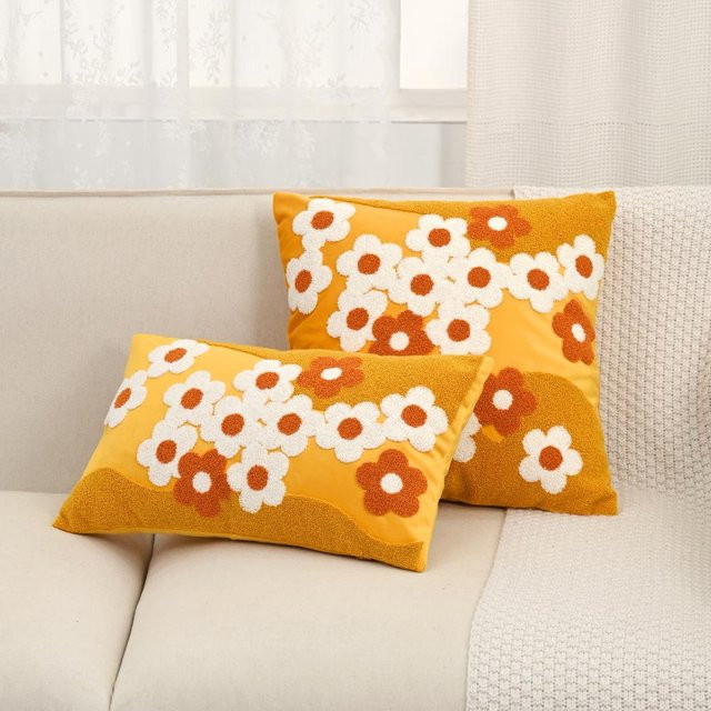 Blumenbestickter Kissenbezug von JMG Clothing in Gelb, Rustikaler Vintage Design, B/H: 50 x 30 cm - Bild 1