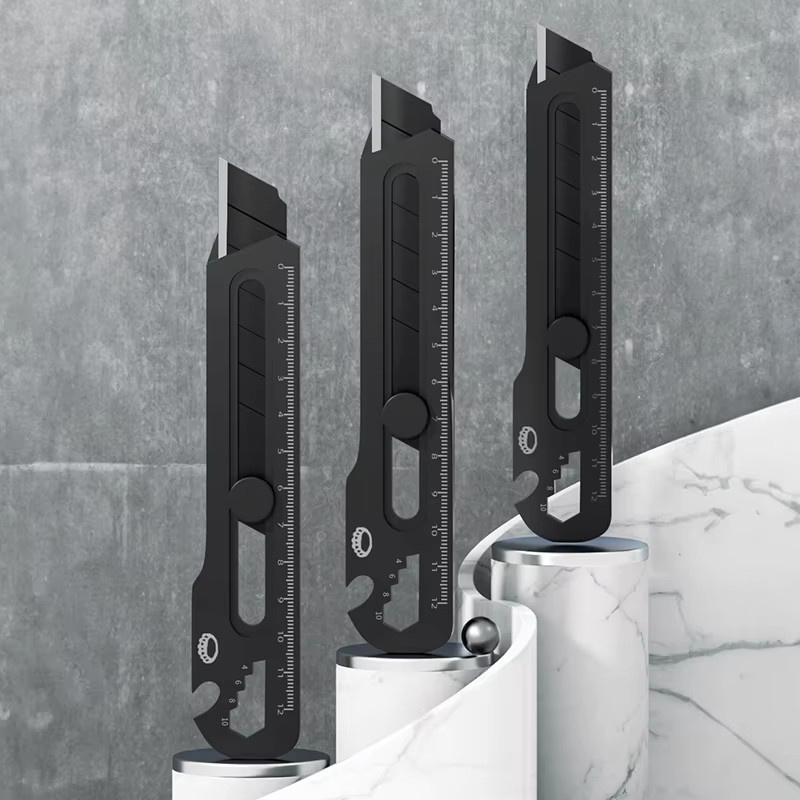 DTBD 6-in-1 Multifunktionsmesser aus Edelstahl mit einziehbarem 18mm Snap-Off-Messer - Bild 4
