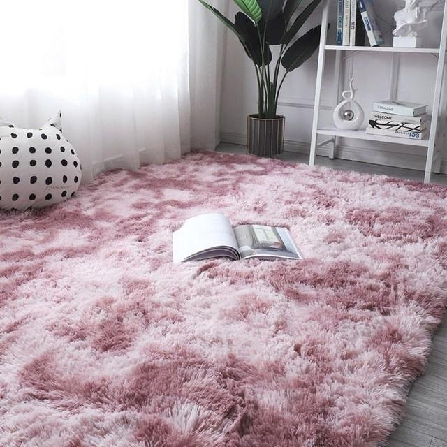 Flauschiger Teppich von Yiran Furniture in Pink, weicher Kunstfell-Teppich im Nordic-Stil für Wohnzimmer und Schlafzimmer, B/B: 120 x 80 cm - Bild 1