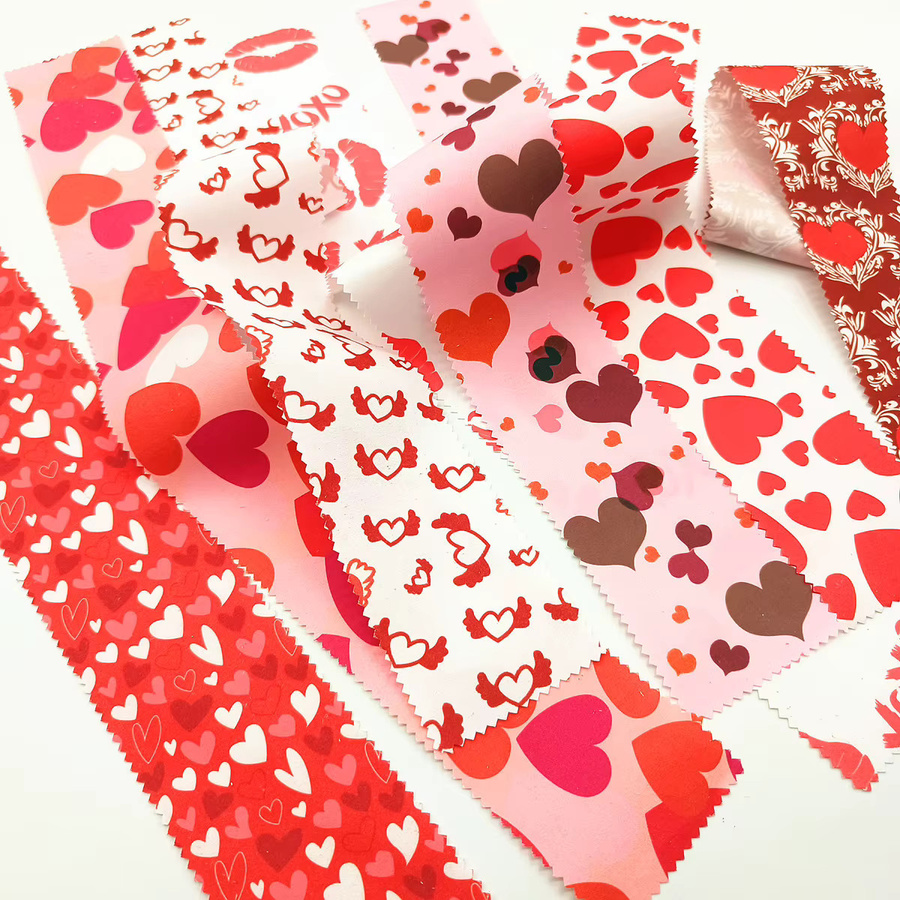 40 Stück Valentinstag Stoffstreifen Love Kiss in Rot aus gesteppter Polyester-Baumwollmischung zum Nähen und Organisieren - Bild 4