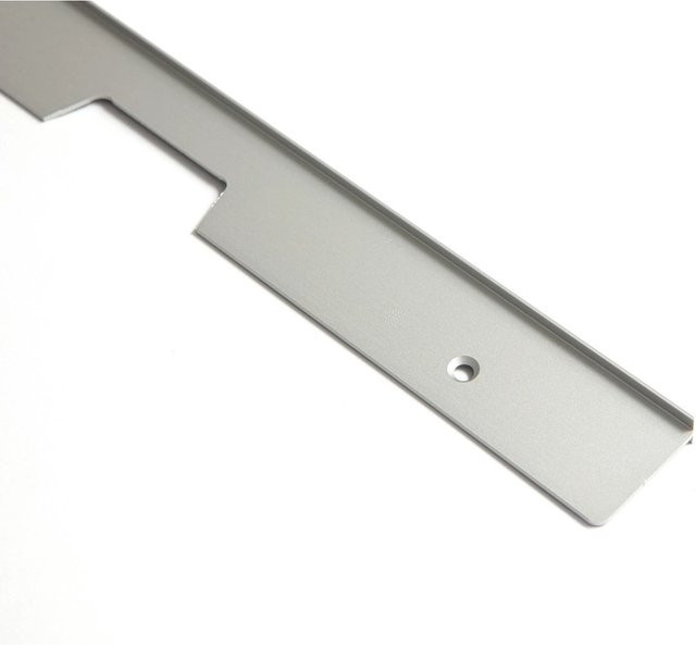 Kaindl Fugen-Eckleiste für Arbeitsplatten mit ABS-Profil in Silber, Länge: 635 mm, Breite: 28 mm - Bild 1