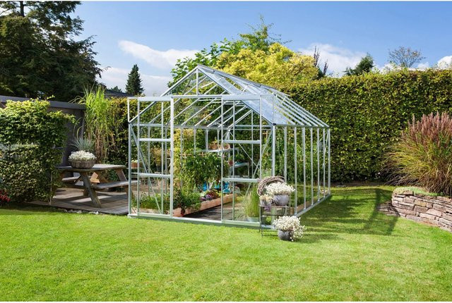 Vitavia Gewächshaus Uranus 11500 mit Fundament und Regenrinnen, Aluminium Eloxiert in Silber, 11,5 m² mit Sicherheitsglas und Satteldach - Bild 1