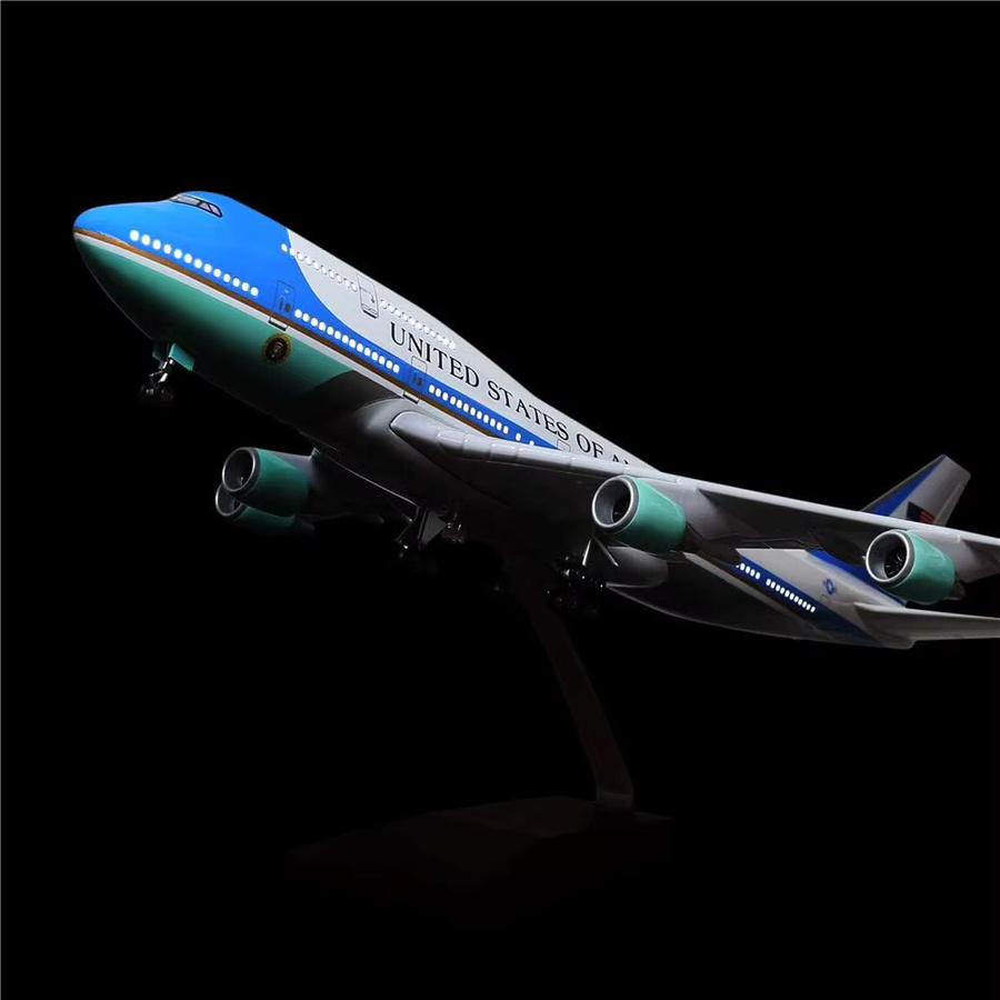 ZOCO Air Force One B747 Modellflugzeug aus Druckguss mit LED-Licht und Sound- oder Touch-Steuerung für Erwachsene - Bild 5