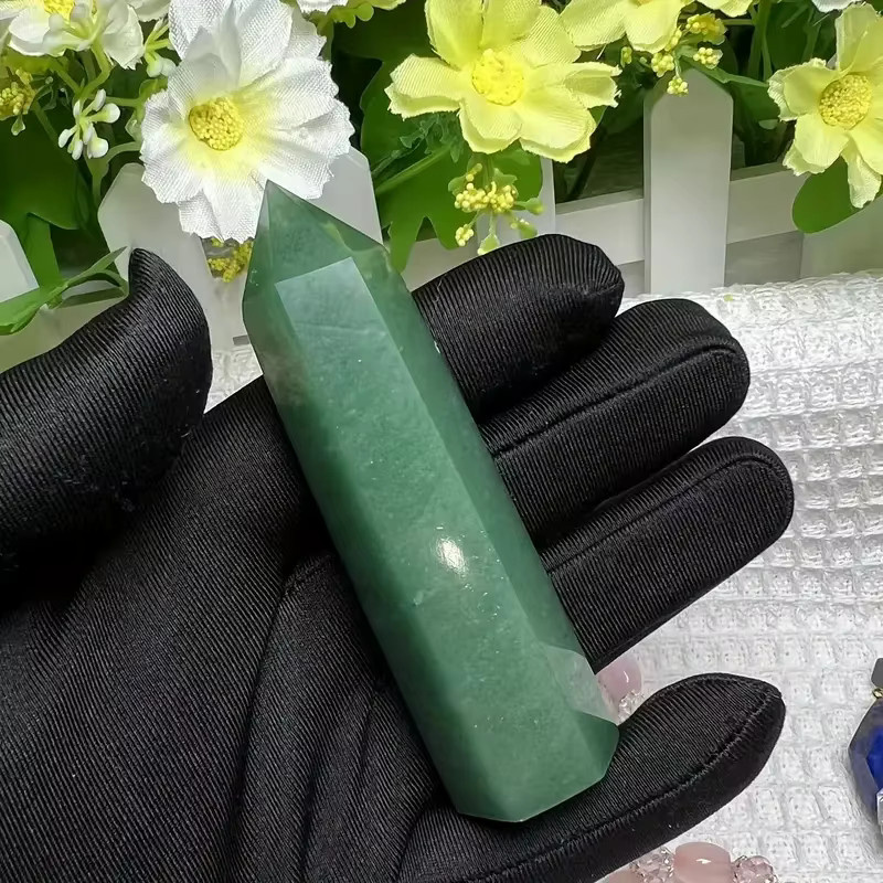 Natürlicher grüner Aventurin als polierter Stein-Turm zur Dekoration von sisterstone - Bild 4