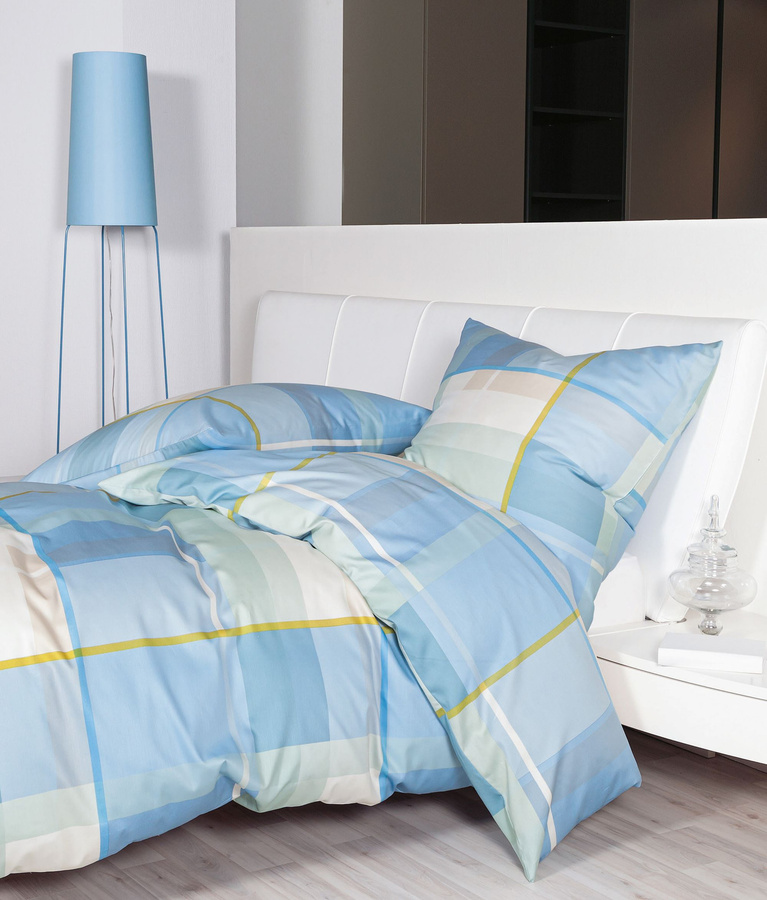 Janine Moments Mako-Satin Bettwäsche mit Bettbezug und Kissenbezug in Himmelblau mit Karo-Streifen Design, B/H: 200 x 220 cm, Kissen: 80 x 80 cm - Bild 1