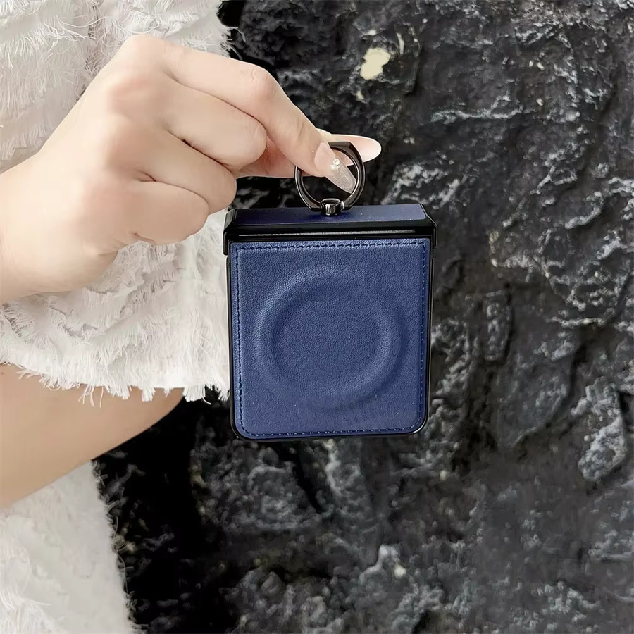 PU Leder Schutzhülle mit 360 Grad rotierendem magnetischem Ring Halter für Samsung Galaxy Z Flip 7 6 5 4 3 5G in Rot - Bild 2