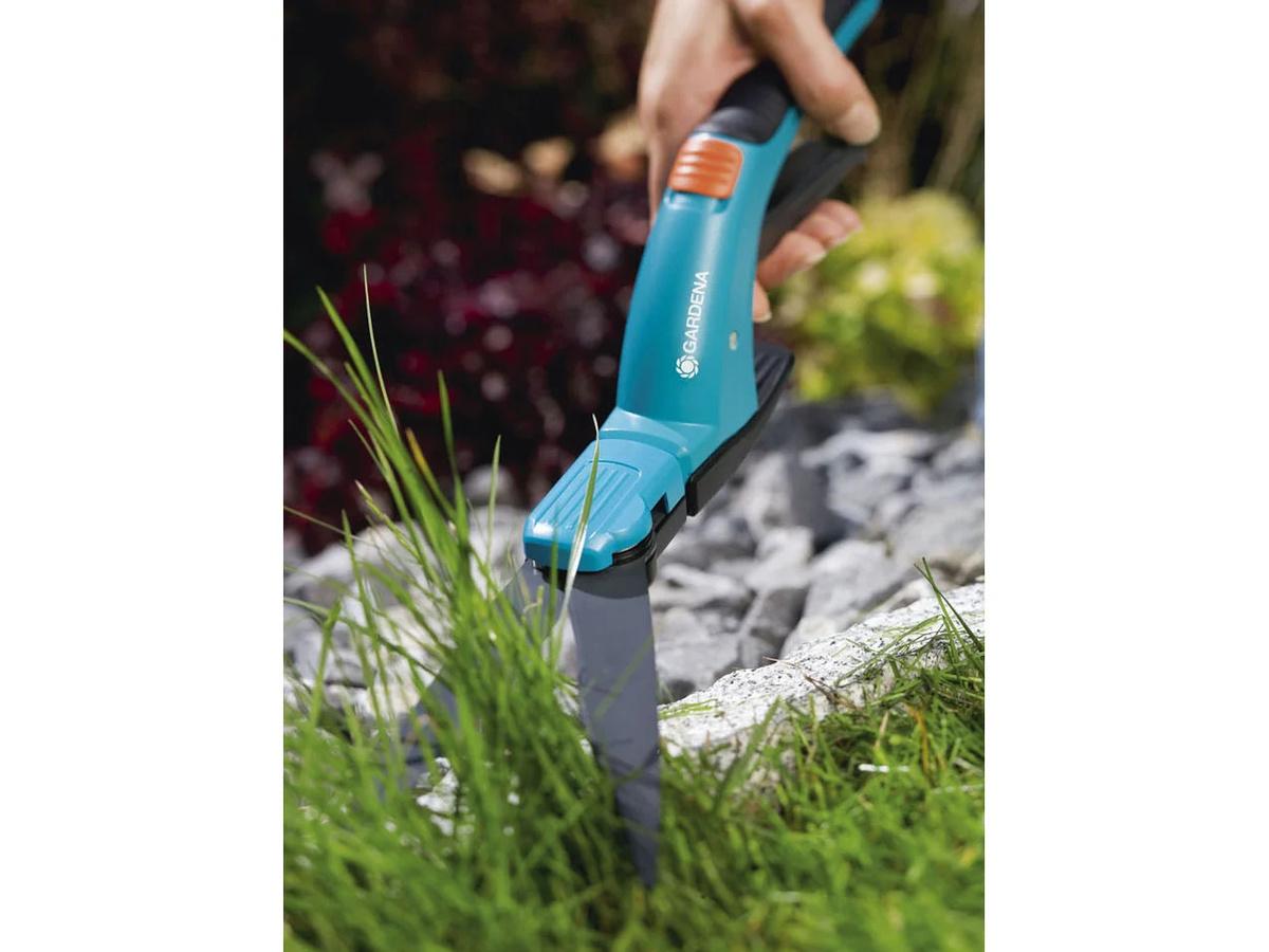 Gardena Comfort Grasschere mit Bypass-Schnittmechanismus und ergonomischen Griffen in Schwarz, Blau und Grau - Bild 3