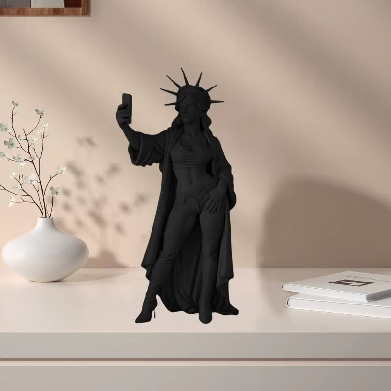 ADUWRSE Liberties-Statue als lustige Selfie-Figur in Grün, künstlerische Miniatur-Tischdekoration aus Kunststoff, Höhe: 8,0 cm, Breite: 8,0 cm, Tiefe: 8,0 cm - Bild 2
