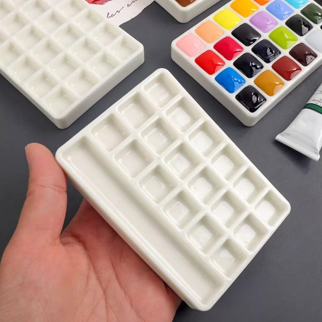 Weiße Keramikpalette für Aquarellfarben mit 18/24 Gittern als tragbares Malzubehör für Künstler - Bild 1